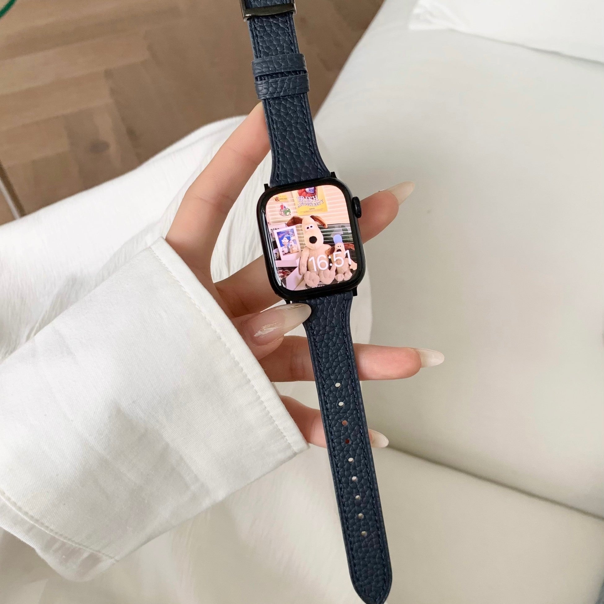 Square Buckle Lychee Leather Strap Watch